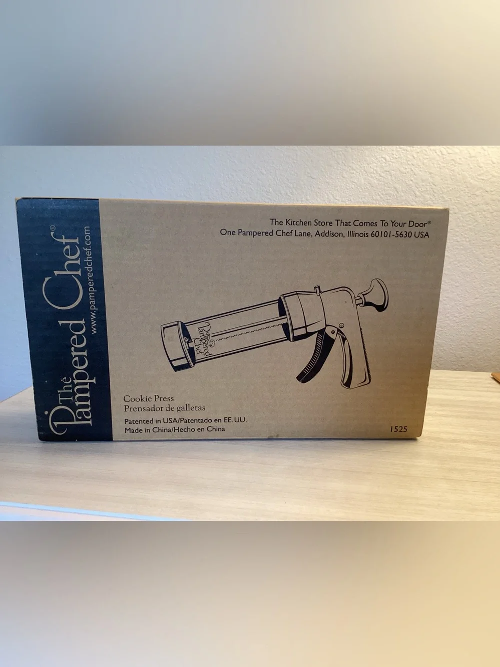 The Pampered Chef Tan Cookie Press - Reliable Cookie Press